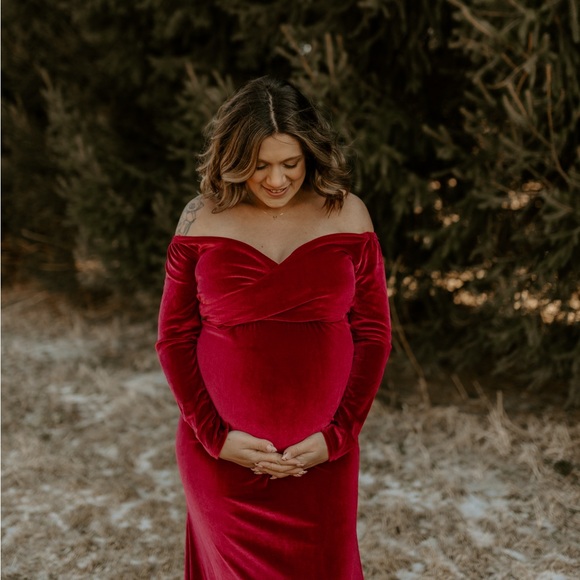 Off Shoulder Velvet Burgundy Maternity Dress - Picture 3 of 4